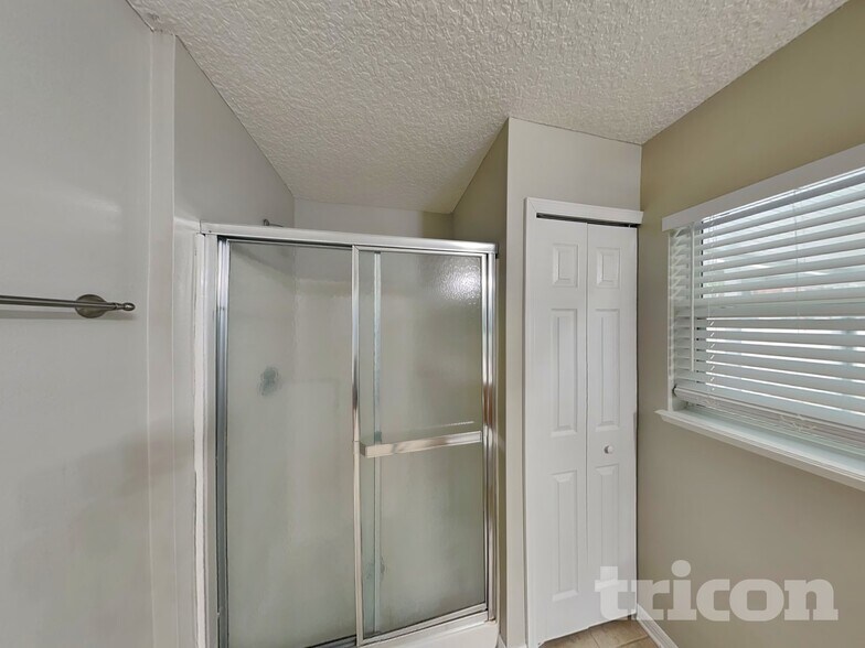 Building Photo - 76589 Longleaf Loop