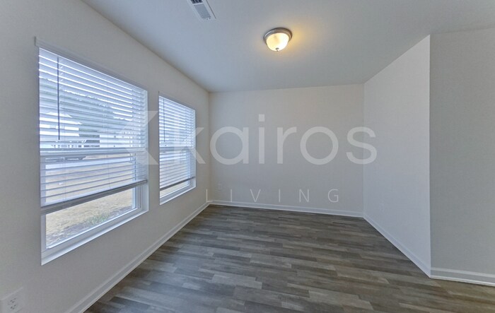 Building Photo - 348 Waterfall Rd