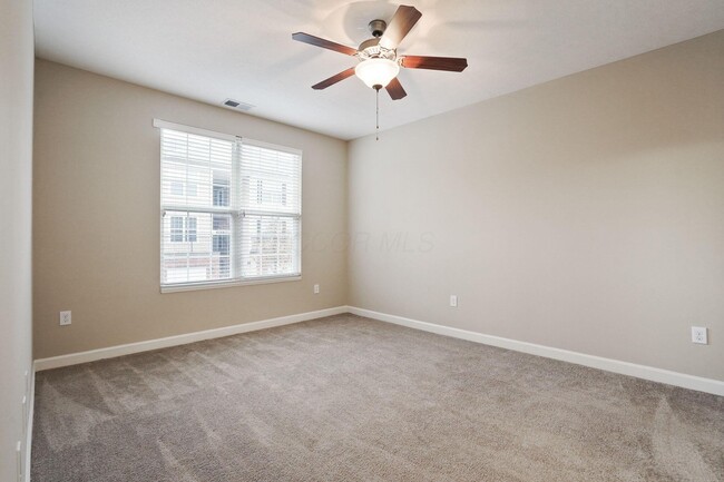 Building Photo - 5137 Foxtail Pine St