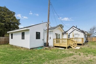 Building Photo - 1428 24th St