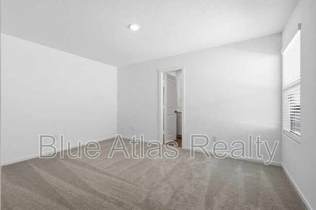 Building Photo - 12196 Steeplechase Dr