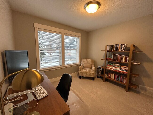 Building Photo - 5 Bedroom 3.5 Bathroom, plus bonus room, Home in Lehi Utah!