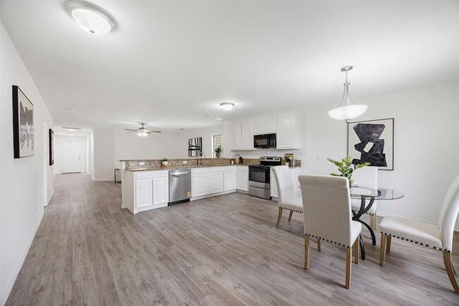 Building Photo - 1605 Village Park Trail