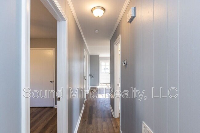 Building Photo - 303 W Horton St