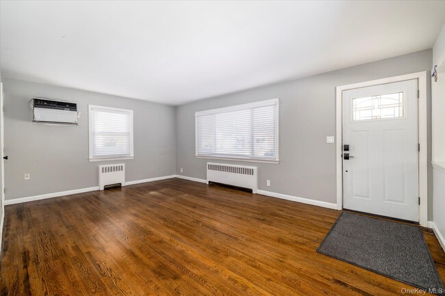 Building Photo - 2280 Brookside Ave