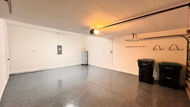 Building Photo - AWESOME 4BD/3BA in Orlando!!!