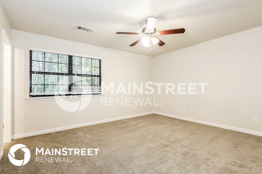 Building Photo - 9395 Forest Knoll Dr