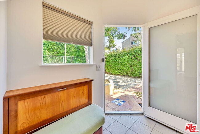 Building Photo - 655 Brooks Ave