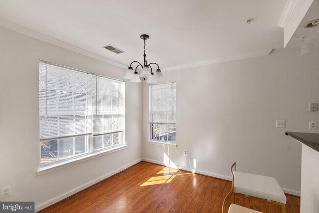 Building Photo - 131 Timberbrook Ln