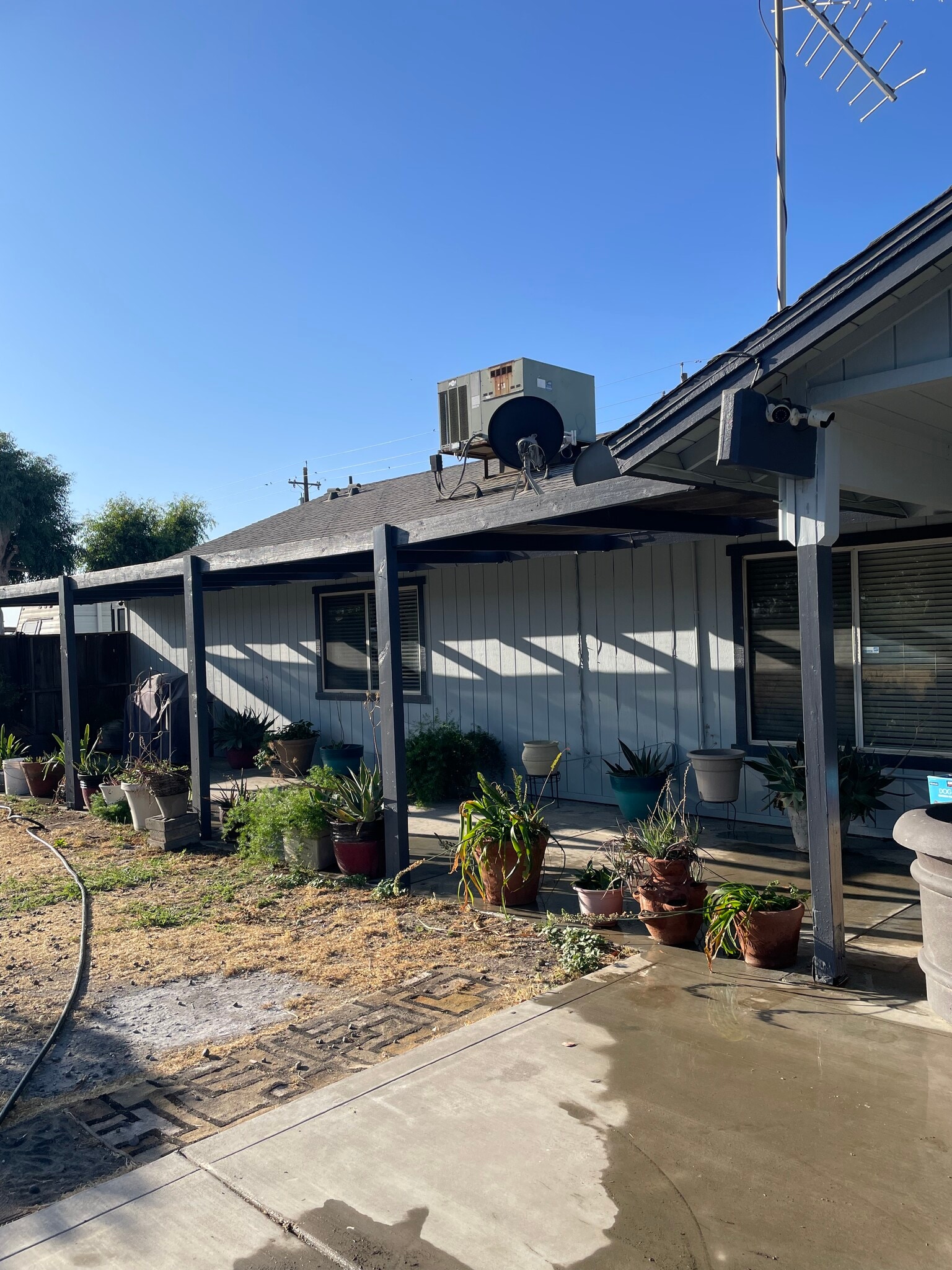 Building Photo - 12066 Idaho Ave