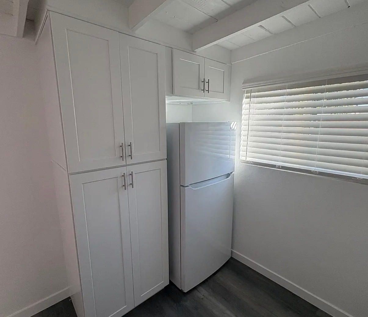 Kitchen - 5430 W 118th St