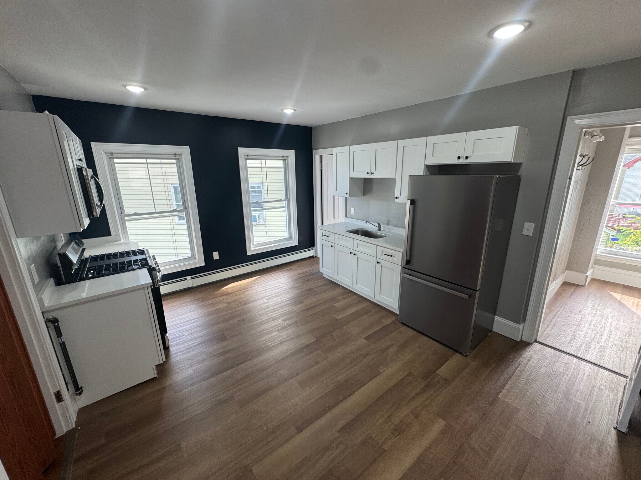 Kitchen - 138 Jewett St