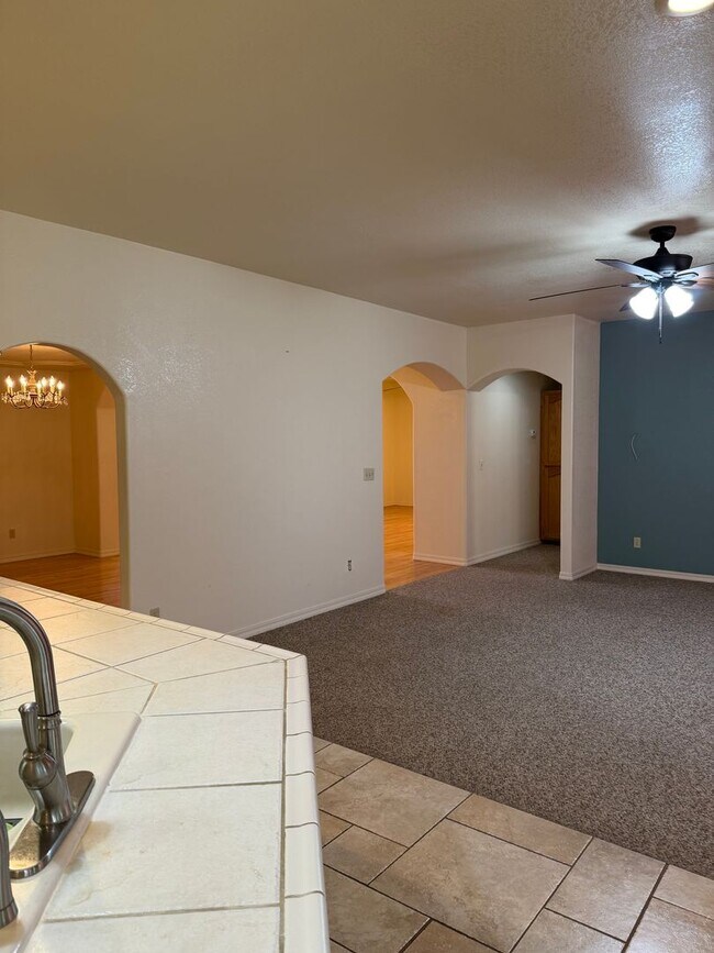 Building Photo - 38908 Millwood Dr