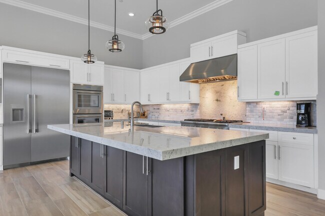 Building Photo - 81675-675 Thunder Gulch Way