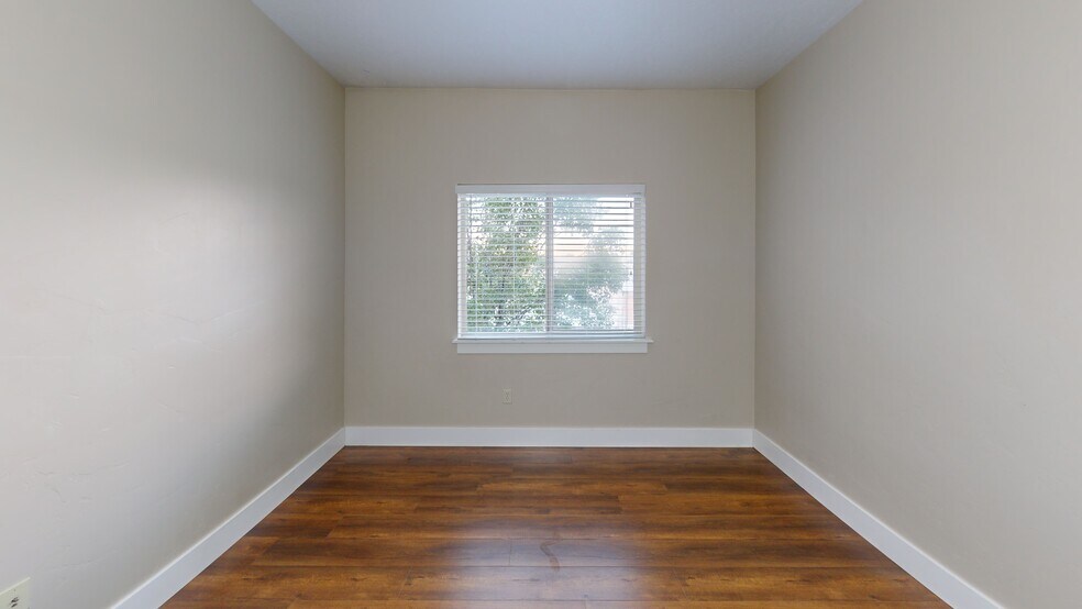 Master Bedroom - 67 E 200 N