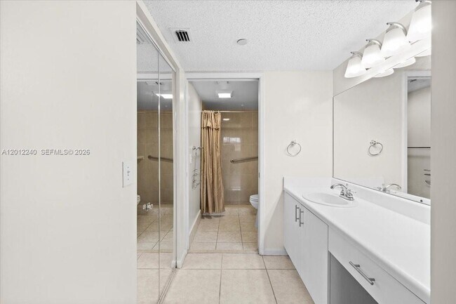 Building Photo - 12551 SW 16th Ct