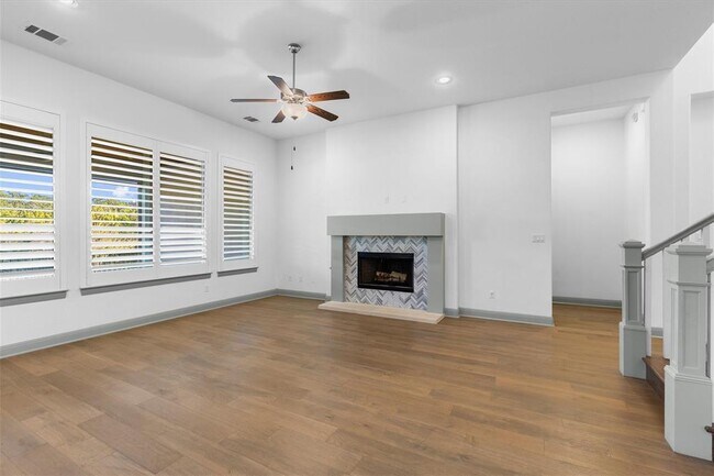 Building Photo - 16516 Leopold Trail