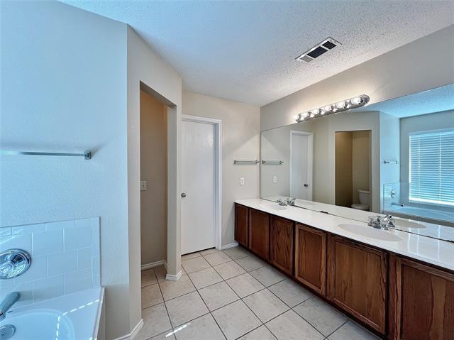 Building Photo - 1516 Shady Shores Dr