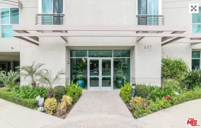 Building Photo - 267 San Pedro St