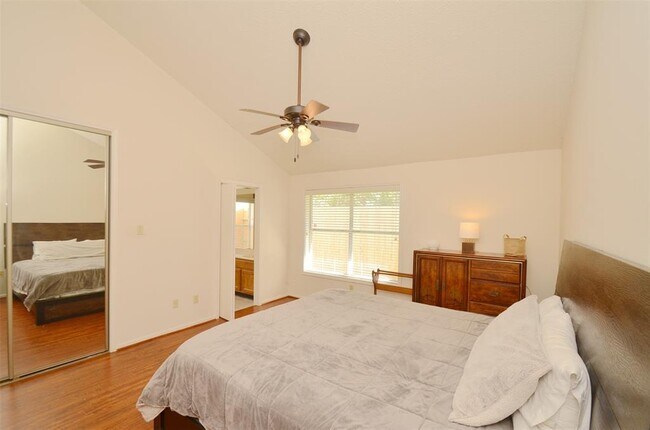 Building Photo - 3307 Long Hollow Ct