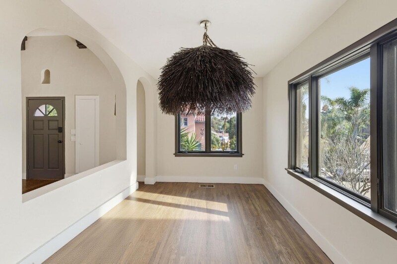 Building Photo - 3608 Wilshire Terrace