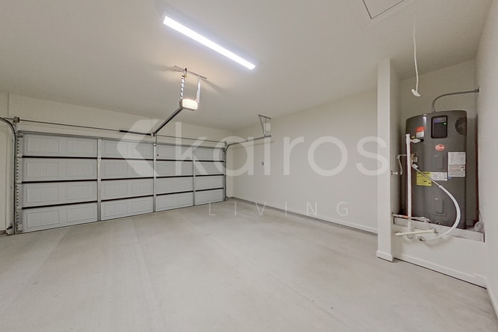 Building Photo - 102 Acoustic Lane