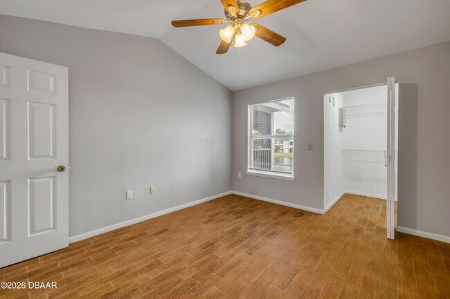 Building Photo - 940 Village Trail