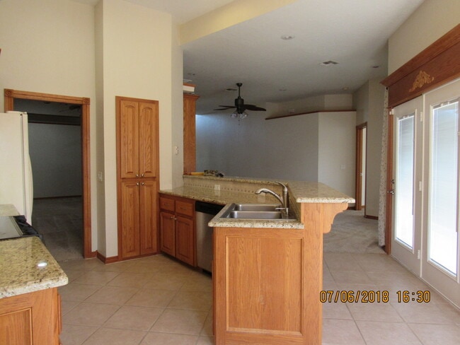 Building Photo - Pet Negotiable Upon Homeowner Approval!!