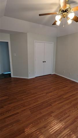 Building Photo - 2706 Parkview Dr