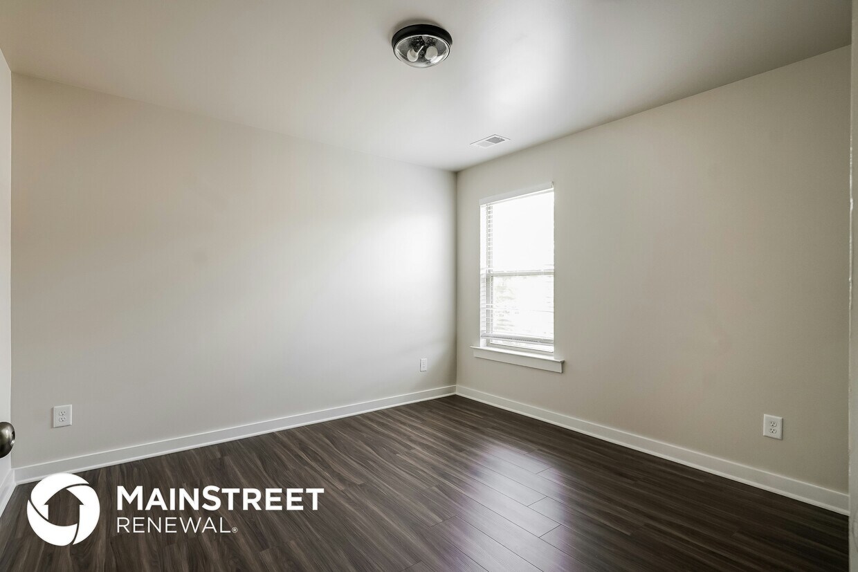 Building Photo - 370 Ridgeview Cir