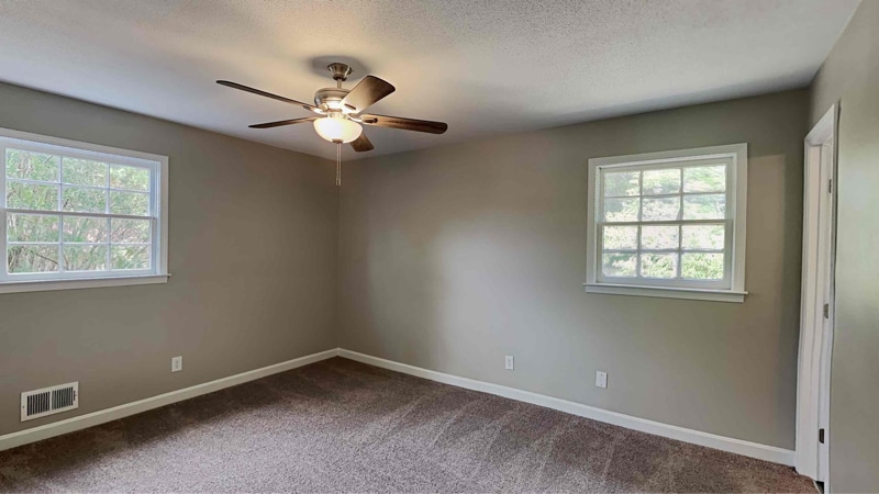 Building Photo - 1924 Pontiac Ave