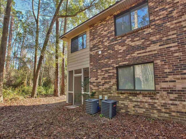 Building Photo - 3208 Ginger Dr