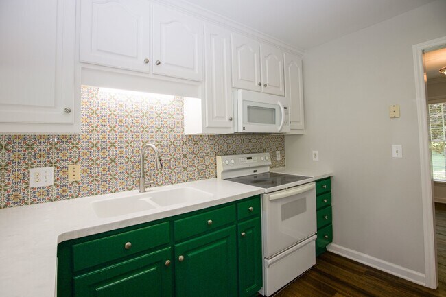 Building Photo - Charming 3-Bed, 2-Bath Home in Pittsboro's Serene Olde Farm Neighborhood! ?????