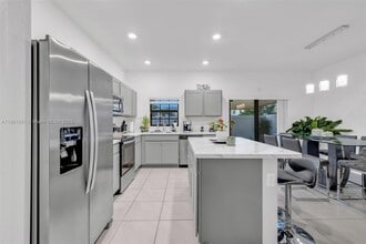 Building Photo - 730 SW 12th St