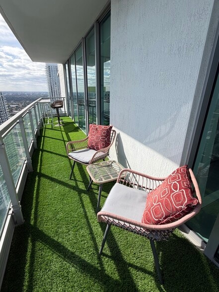 Building Photo - 92 SW 3rd St