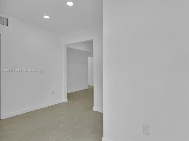 Building Photo - 107 Central Ave