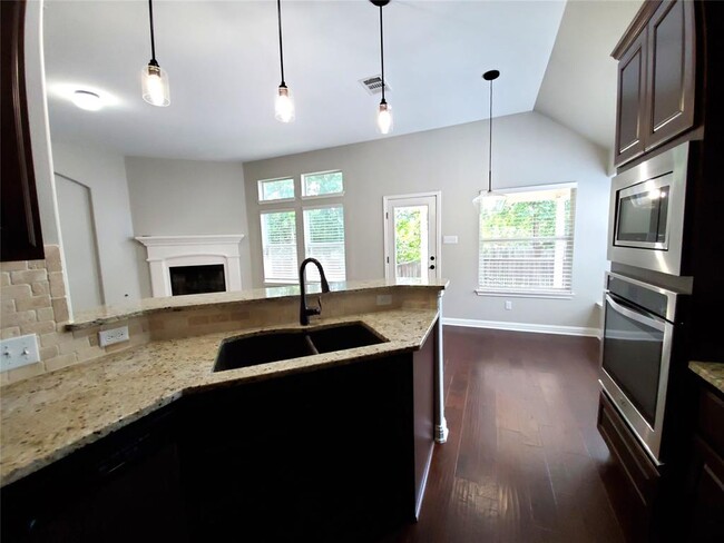 Building Photo - 603 Spanish Mustang Dr