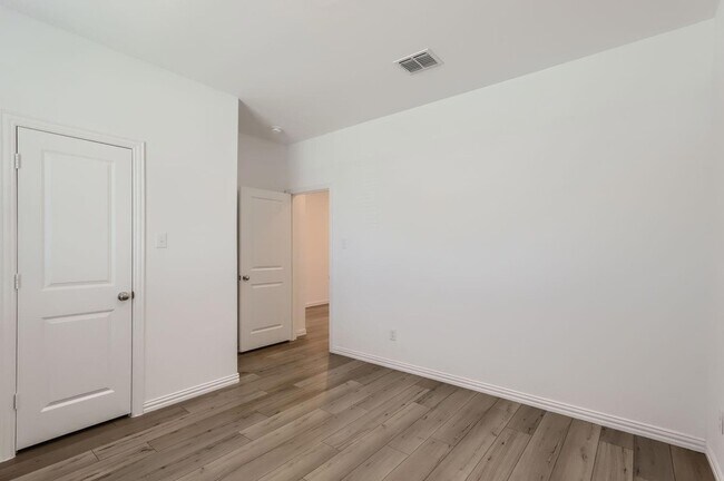 Building Photo - 231 Autumn Sage Ln