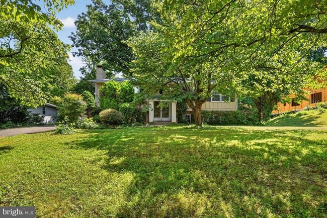 Building Photo - 3409 Beverly Dr