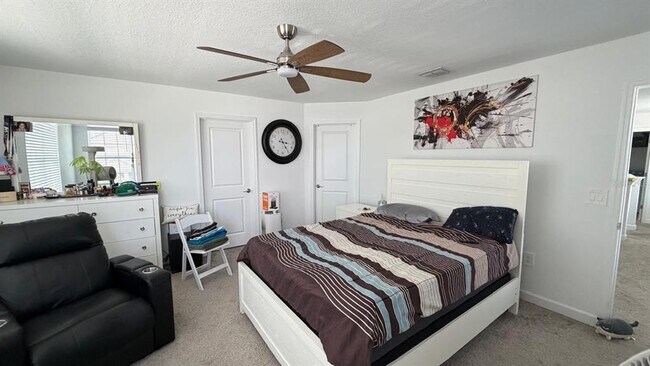 Building Photo - 11200 Listening Dr