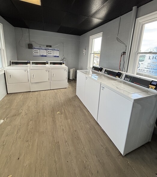 Building Photo - 7786 Ocean Gtwy