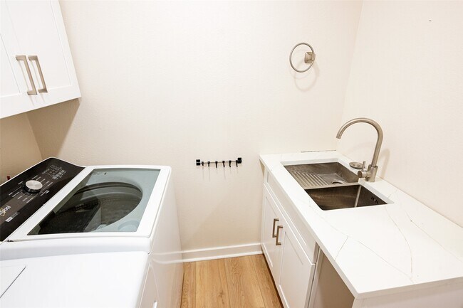 Building Photo - 42 S Waxberry Rd