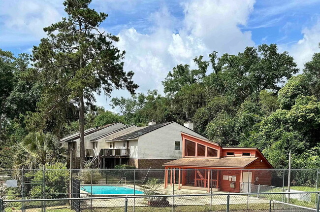 Building Photo - 2BR Condo with Private Baths, Fireplace, Balcony & In-unit Washer/Dryer– Near FSU & TSC