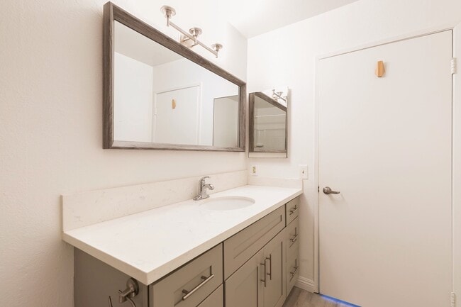 Building Photo - 2452 S Centinela Ave