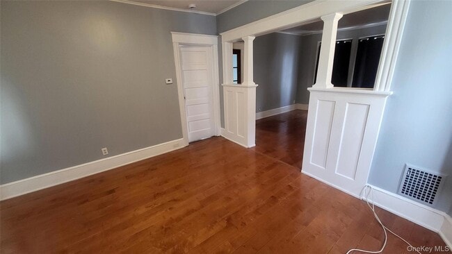 Building Photo - 107 Smith St