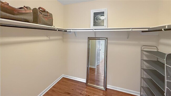 Building Photo - 475 Mount Vernon Hwy NE