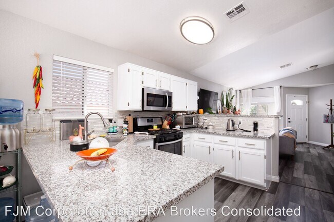 Building Photo - 3 br, 2 bath House - 4010 Lucas Ave