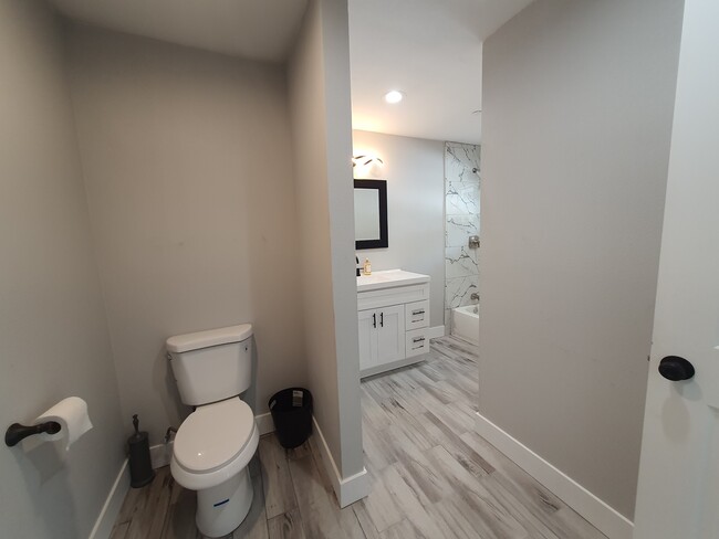 Master Bathroom - 11261 Berry St