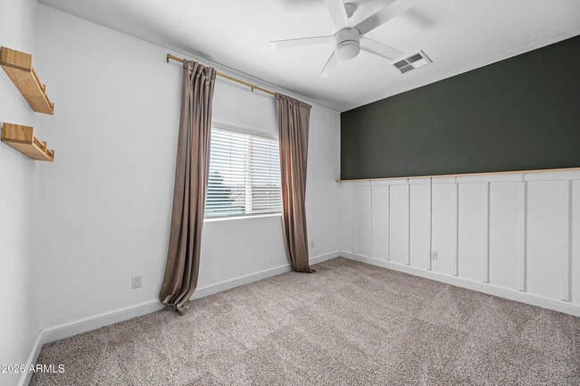 Building Photo - 1013 E Odeum Ln