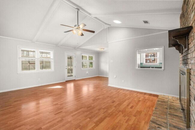 Building Photo - 1708 War Eagle Dr